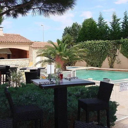 Hotel Lou Mistralou