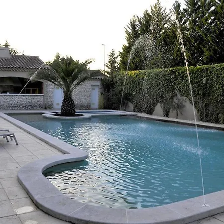 Hotel Lou Mistralou Saint-Andiol