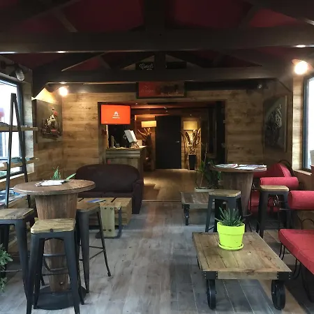 Hotel Lou Mistralou Saint-Andiol
