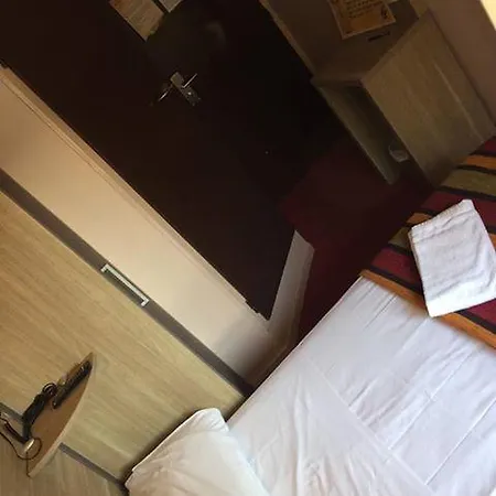 Lou Mistralou Hotel Saint-Andiol