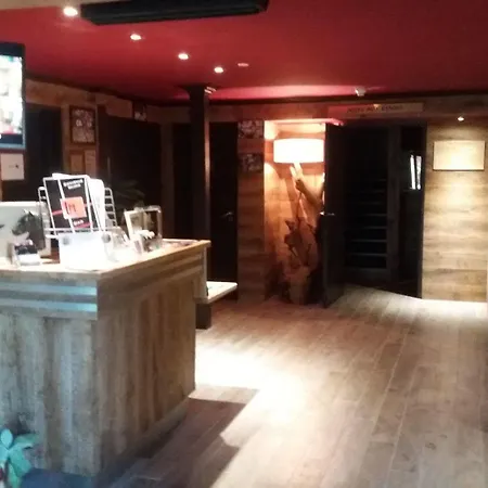 Hotel Lou Mistralou 3*
