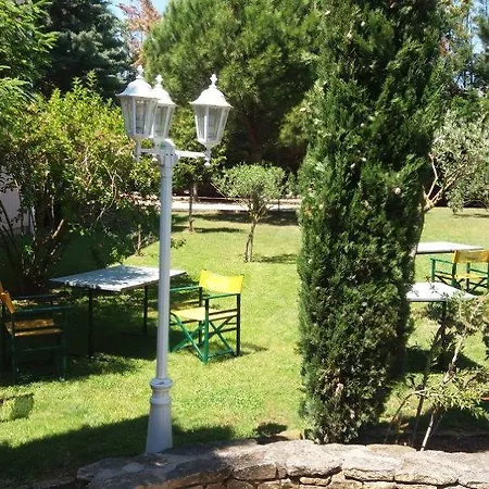Hotel Lou Mistralou Saint-Andiol